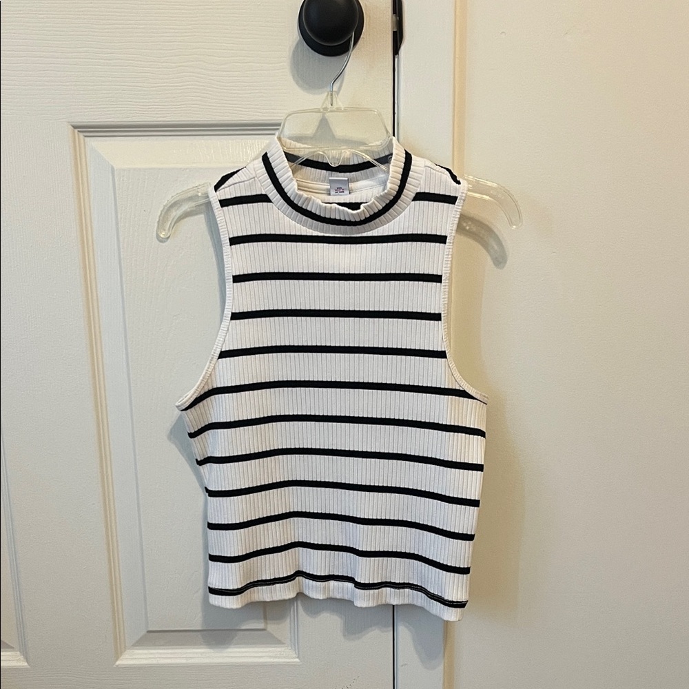 Old Navy Black and White Ribbed Tank Top